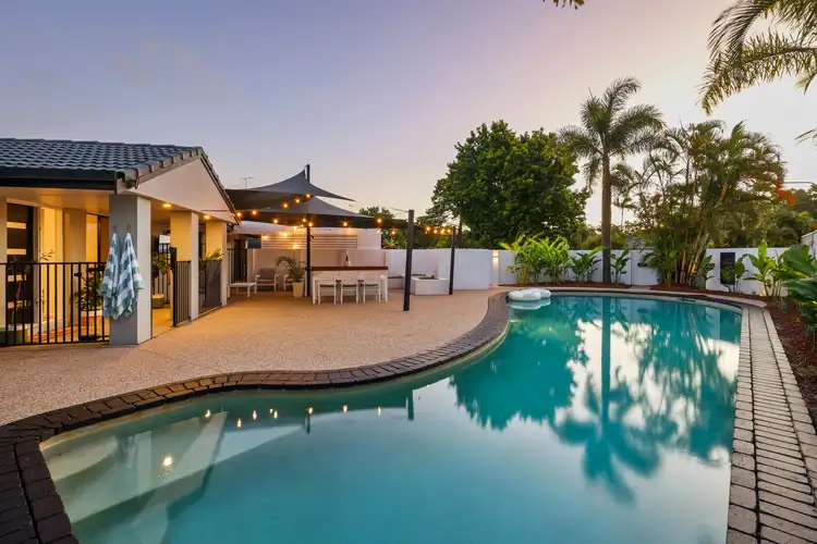 15 Ling Place, Palm Beach QLD 4221