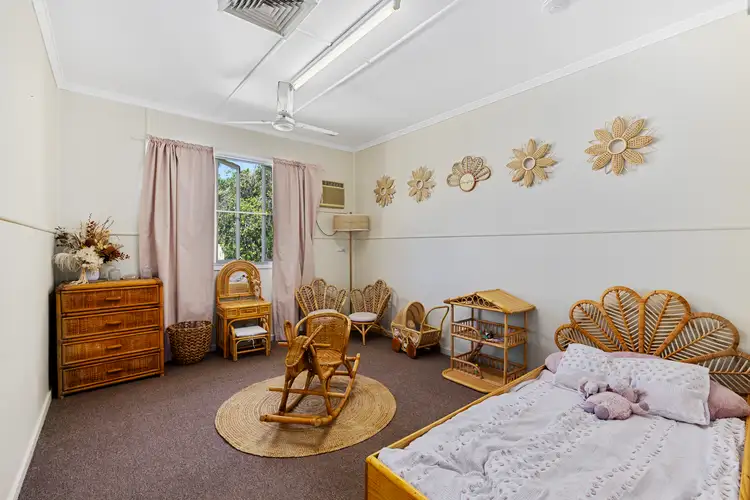 1 Seeman Street, Blackwater QLD 4717