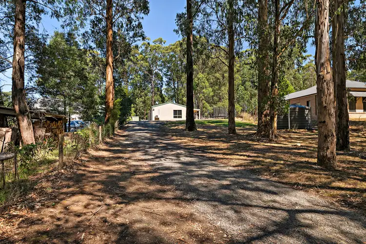 11 Ward Street, Kinglake VIC 3763