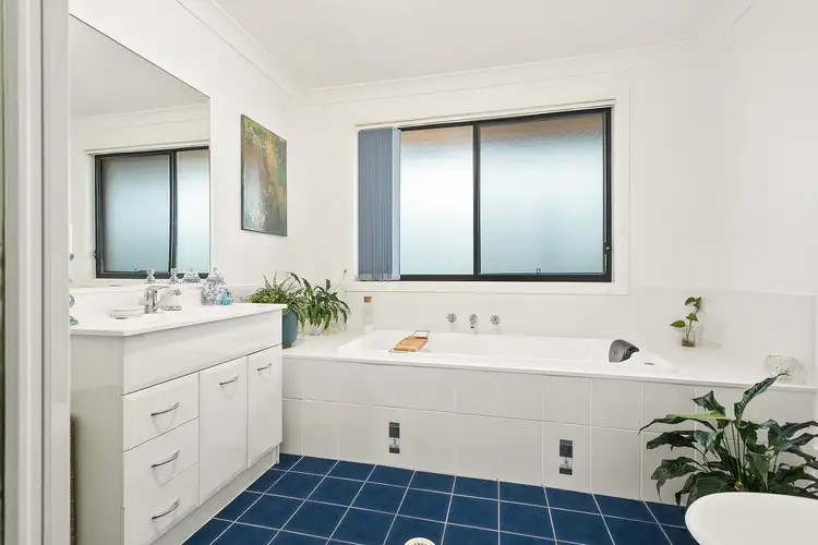 Fifth view of Homely house listing, 2/8 Yulara Drive, Albion Park NSW 2527