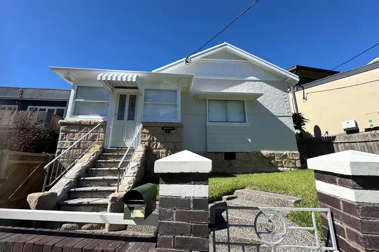 3 Varna Street