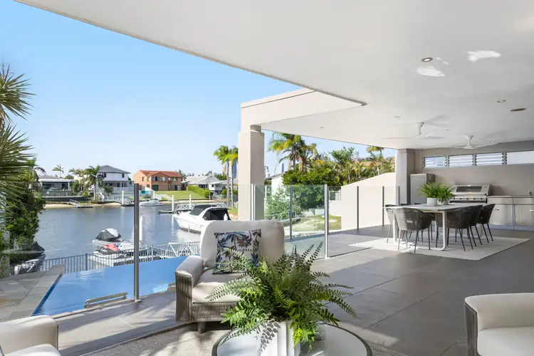 11 Saywell Street, Sorrento QLD 4217