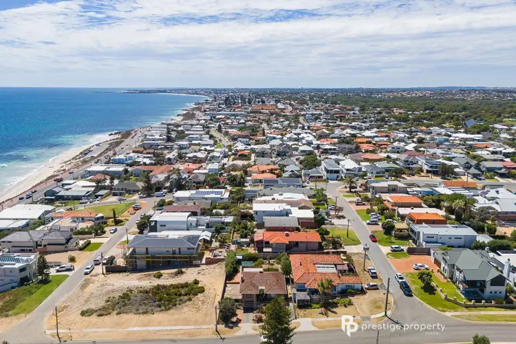 19 Lynn Street, Trigg WA 6029