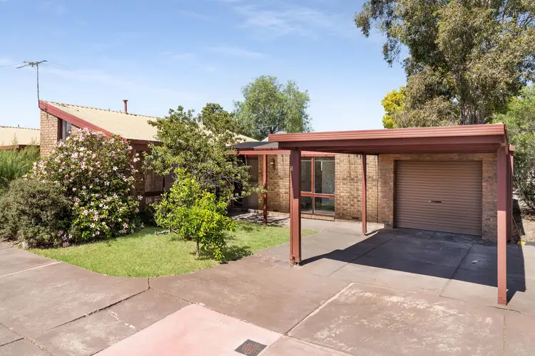 2/11-13 Pasley Street, Sunbury VIC 3429