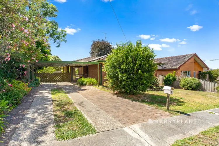 5 Johnson Avenue, Drouin VIC 3818