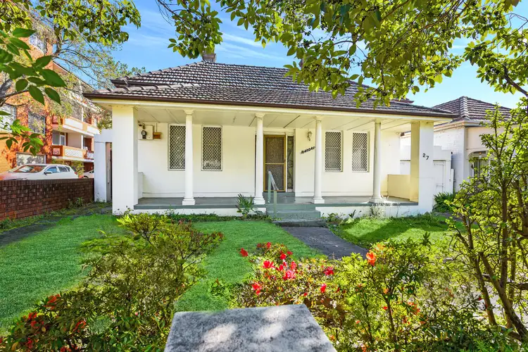 27 Albert Road