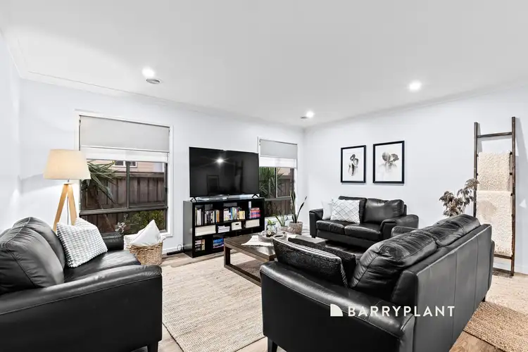 Sixth view of Homely house listing, 10 Tournament Place, Cranbourne North VIC 3977