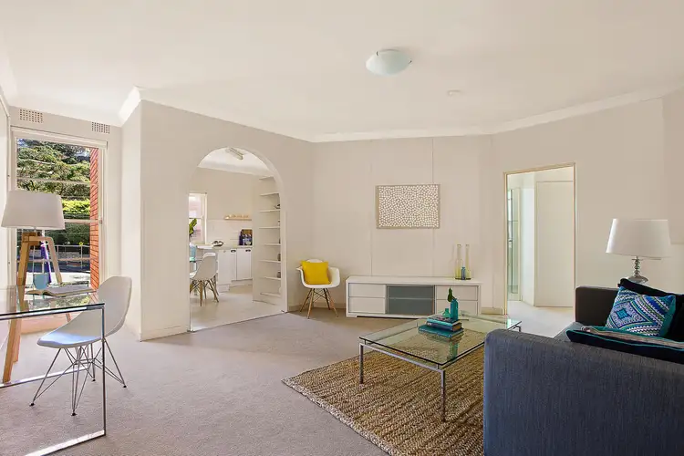 12/2 Fairlight Crescent