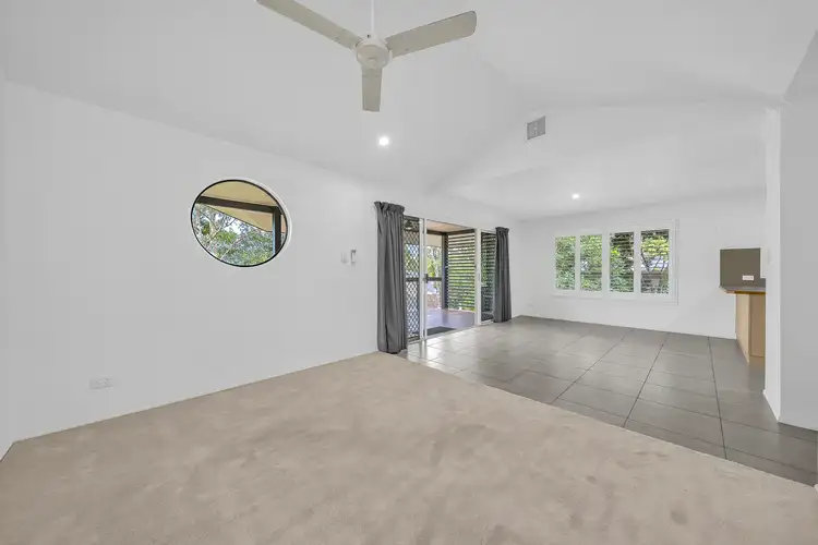 Sixth view of Homely house listing, 2/9 MacArthur Drive, Cannonvale QLD 4802