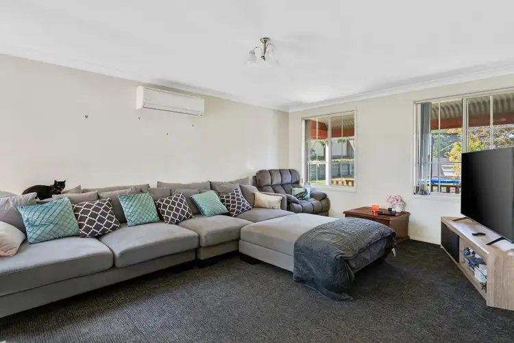 Second view of Homely house listing, 7 Elm Place, Blue Haven NSW 2262