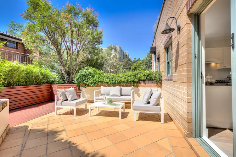 2/10 Cardinal Street