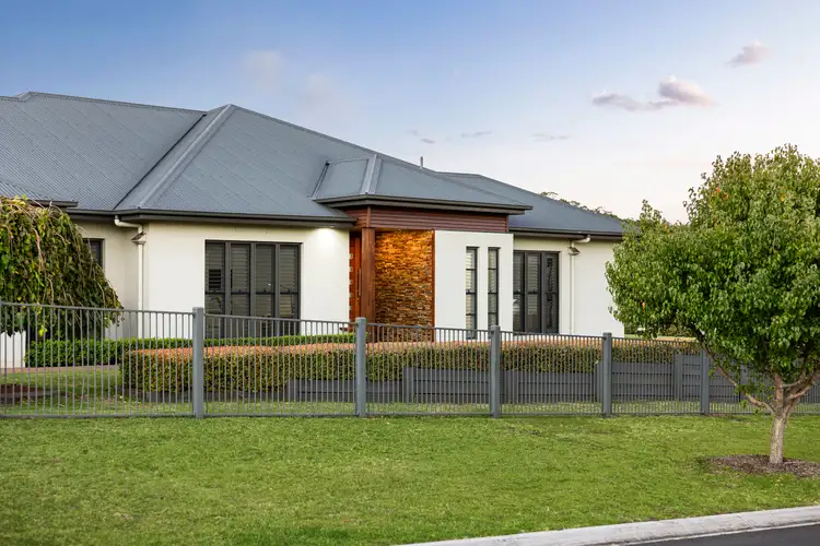 2 Kingston Road, Hodgson Vale QLD 4352