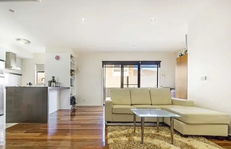 202/21 Cambridge Street