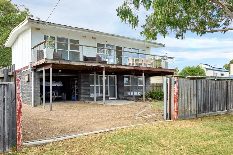 136 Dromana Parade, Safety Beach VIC 3936