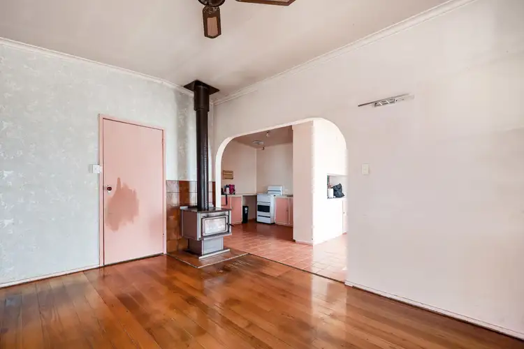 Sixth view of Homely house listing, 18 Cameron Crescent, East Bairnsdale VIC 3875