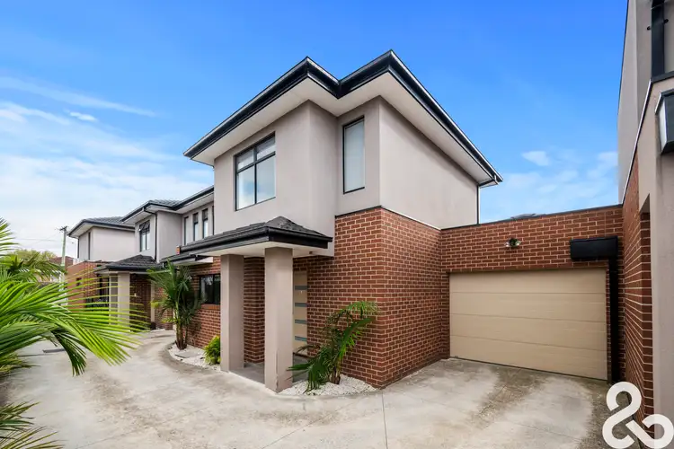 3/29 Newton Crescent