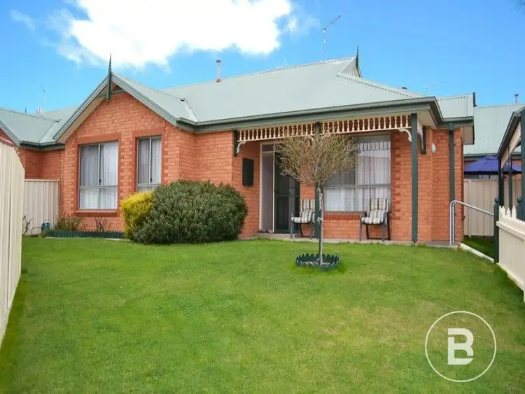 Main view of Homely unit listing, 2/3 Castle Court, Ballarat East VIC 3350