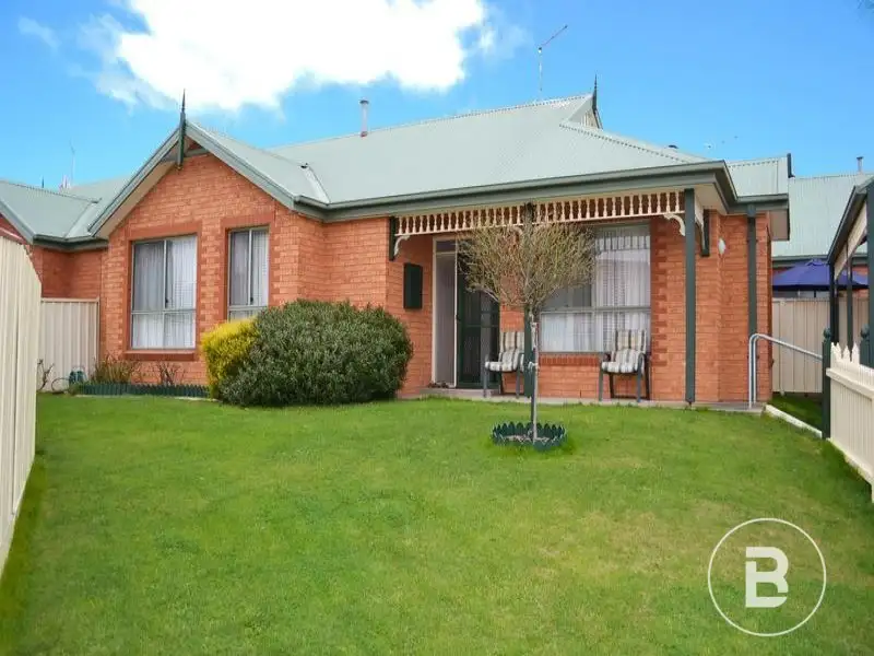 Main view of Homely unit listing, 2/3 Castle Court, Ballarat East VIC 3350