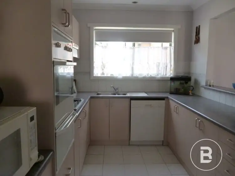 Third view of Homely unit listing, 2/3 Castle Court, Ballarat East VIC 3350