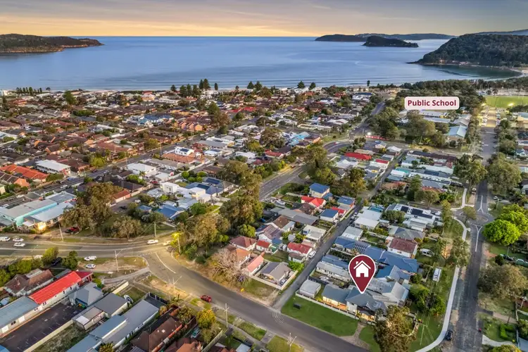 2 Melbourne Avenue, Umina Beach NSW 2257