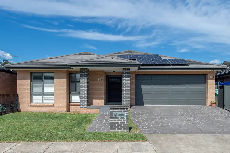 59 Moluccana Crescent