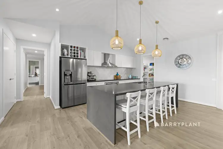 Fifth view of Homely house listing, 6 Clancy Court, Drouin VIC 3818