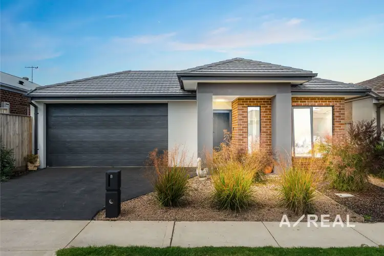 8 Bolero Way, Junction Village VIC 3977