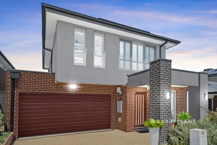 37 Charleston Chase, Berwick VIC 3806