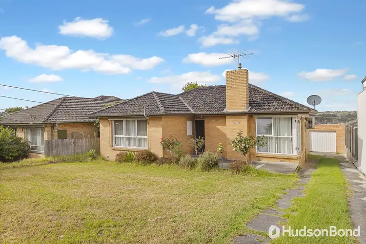 30 Pinnacle Crescent