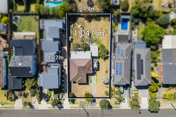 18 Lamart Street, Strathmore VIC 3041