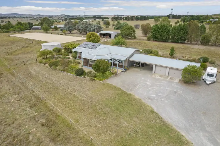 6 Hamilton Drive, Yass NSW 2582
