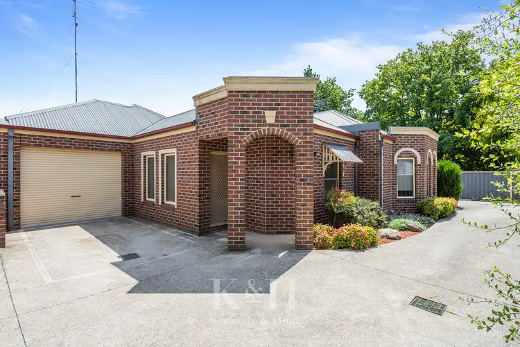 2/12 Melbourne Road, Gisborne VIC 3437