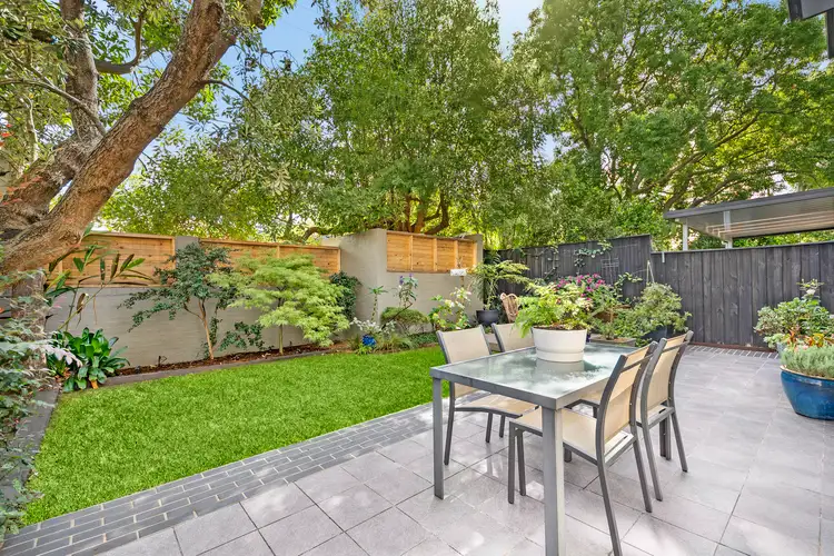 2/1a Centennial Avenue