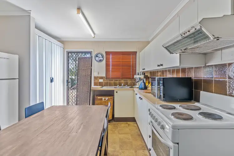 Fifth view of Homely unit listing, 11/9 Vivian Close, Westcourt QLD 4870