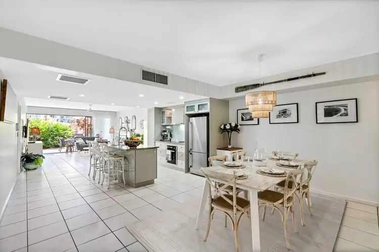 19/1 Grenada Way, Kawana Island QLD 4575