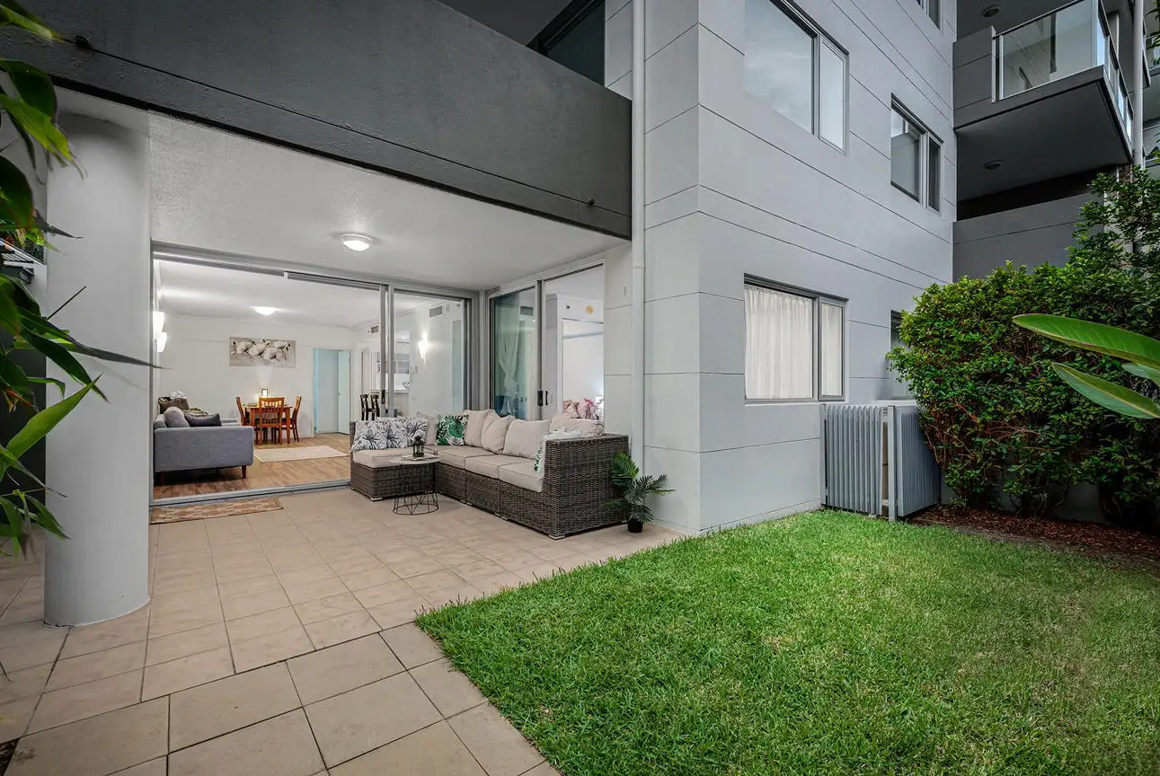 Main view of Homely unit listing, 106/51 Hope Street, Spring Hill QLD 4000