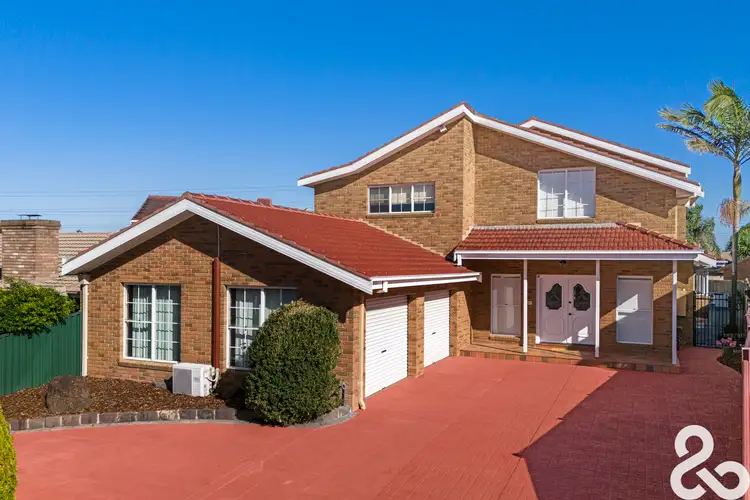12 Arthur Phillip Way