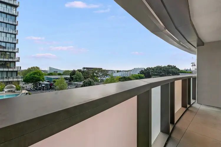 405/6 Ebsworth Street