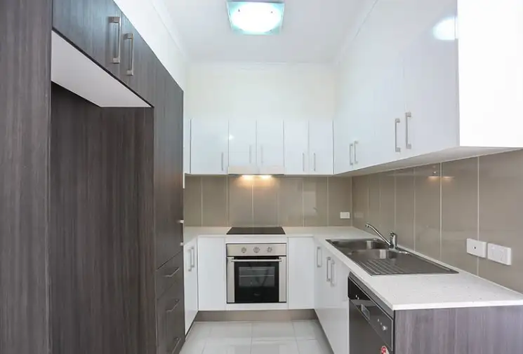 2/15 Mott Street