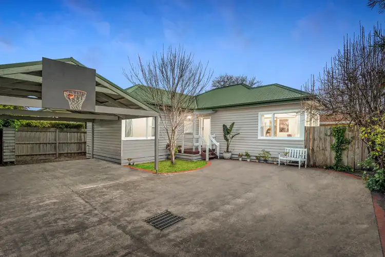 Main view of Homely unit listing, 2/22 Potton Avenue, Rosebud VIC 3939