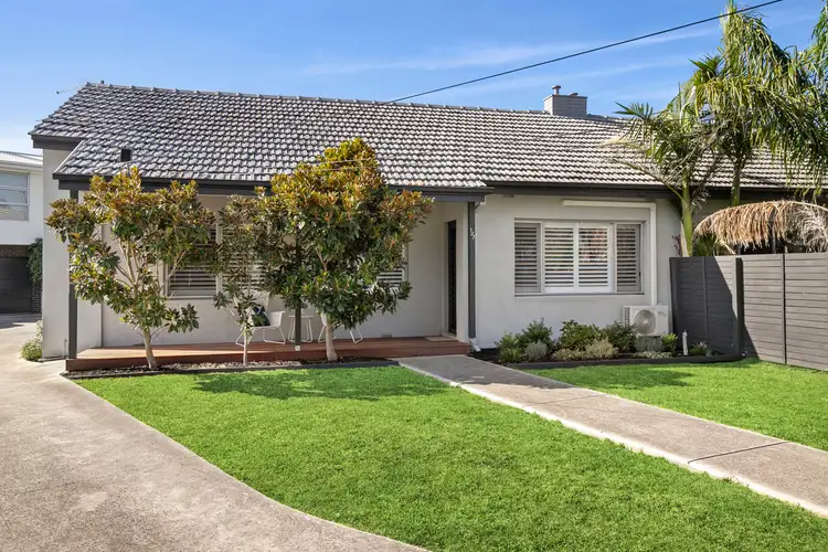 1/7 Churchill Avenue