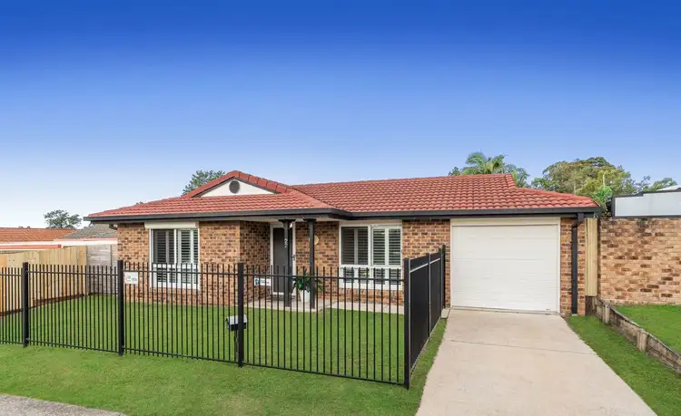 22 Macleay Crescent