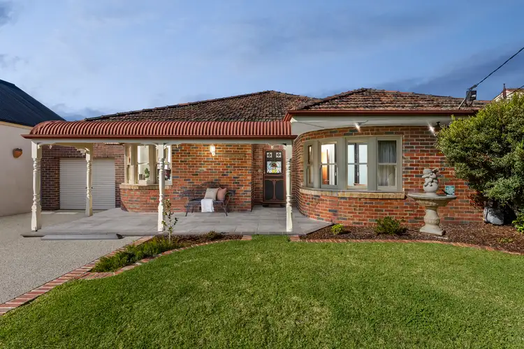 1 Dublin Avenue, Strathmore VIC 3041