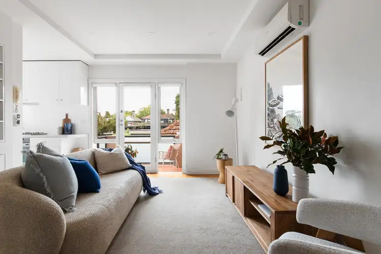 Main view of Homely apartment listing, 4/39 Mayston Street, Hawthorn East VIC 3123