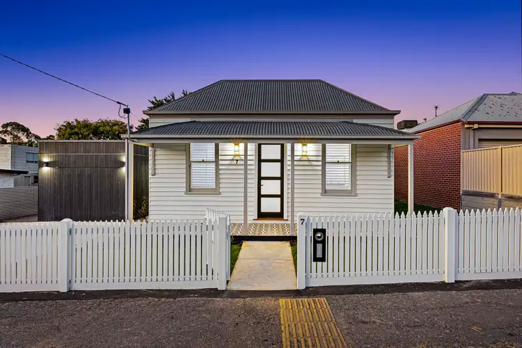 7 Napier Street, Black Hill VIC 3350