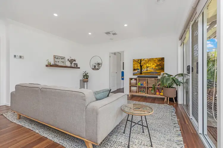 Fifth view of Homely house listing, 8 Yeovil Court, Echuca VIC 3564