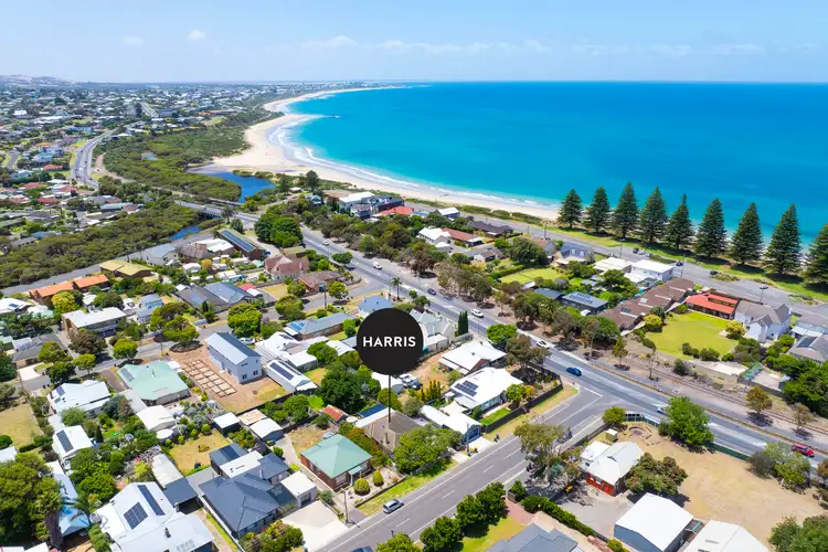 4 Pine Avenue, Victor Harbor SA 5211