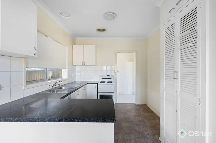Second view of Homely unit listing, 5/5 Bell Court, Wodonga VIC 3690