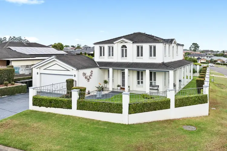 14 Rosebrook Row, East Maitland NSW 2323