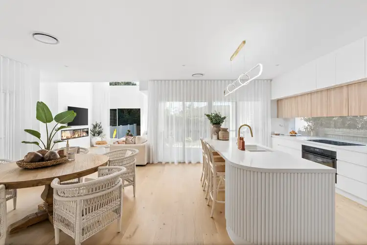 1C Hopetoun Street, Forresters Beach NSW 2260